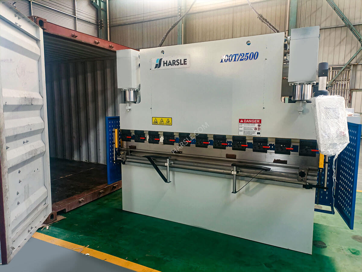 Thailandia-WC67K-100T2500 Press Brake (1)