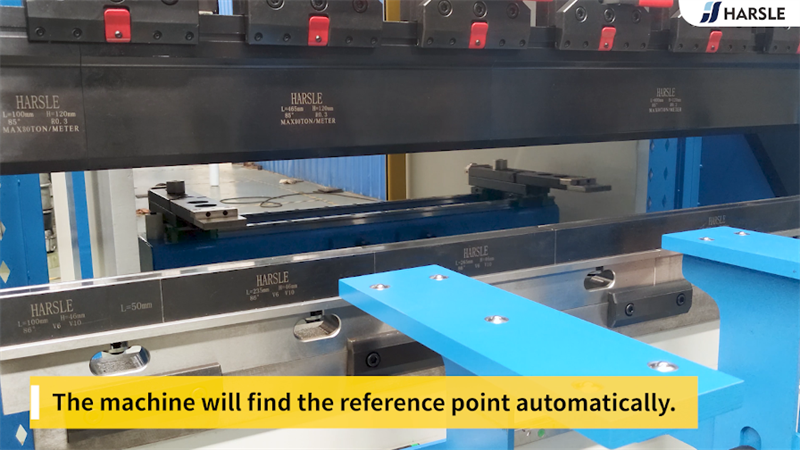 Esercitazione sul funzionamento della pressa piegatrice CNC