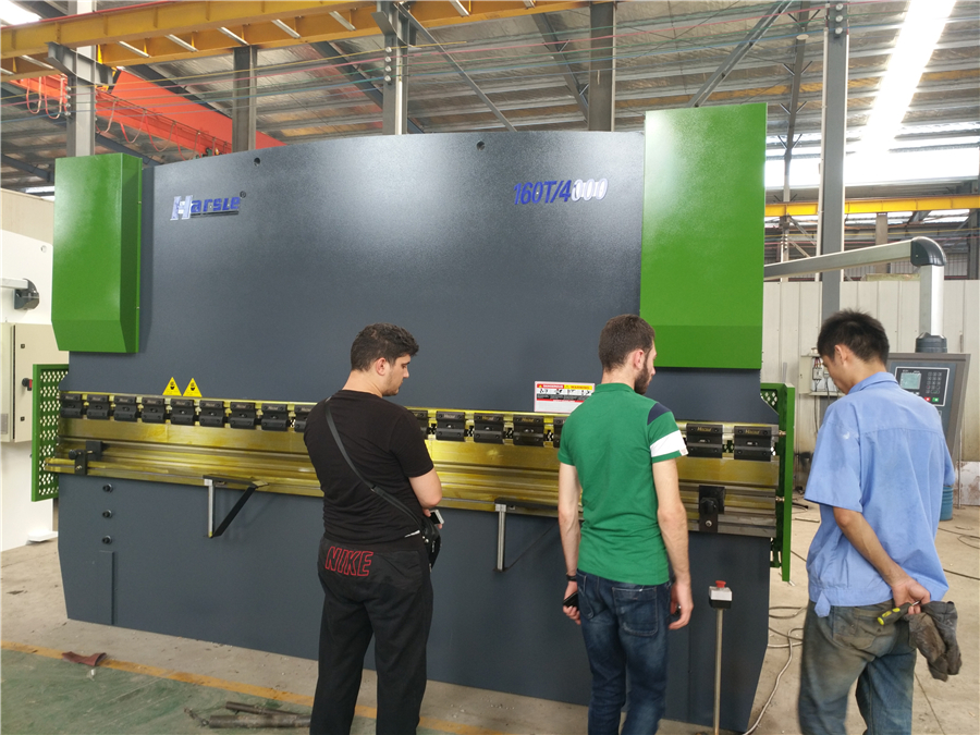 Lebanon Visit Customer Visit Press Brake Shearing Machine