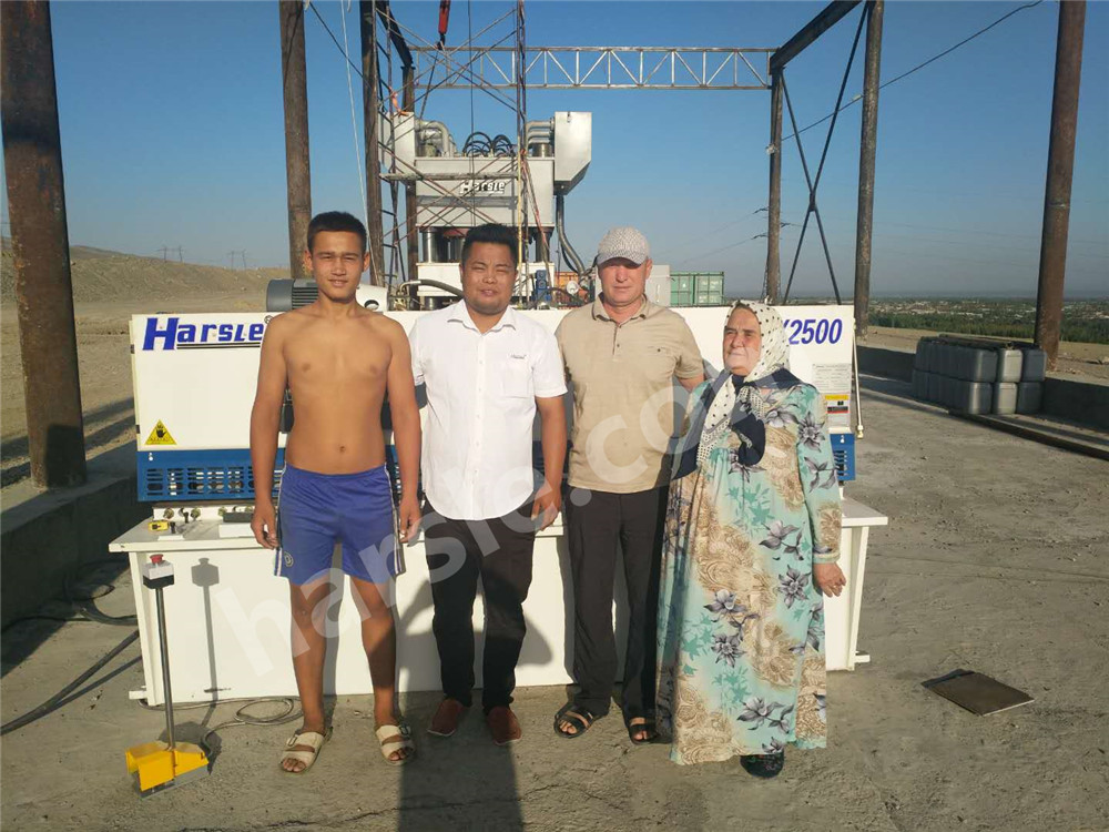 HARSLE Punzonatrice porta in Uzbekistan (1)