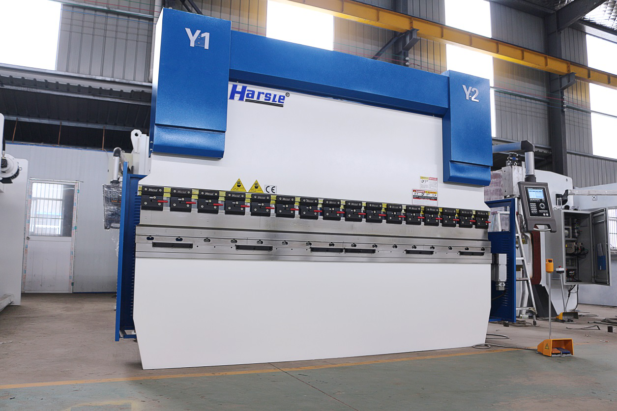 Piegatura del foglio & Modellare con Modern Press Brakes (2)